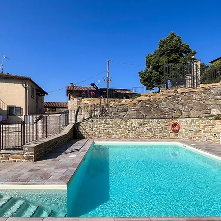 Amazing In Apartament Castel Focognano